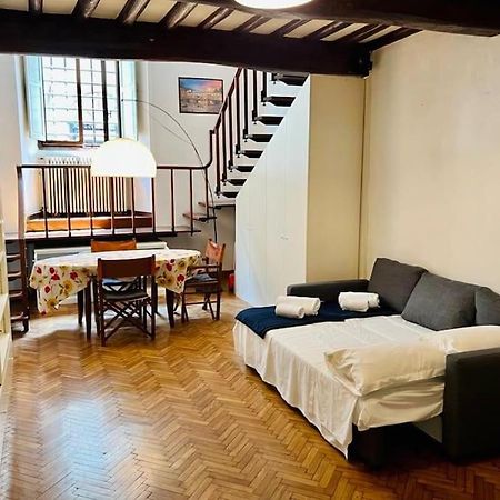 Ponte Vecchio Cozy Oltrarno Apartment فلورنس المظهر الخارجي الصورة