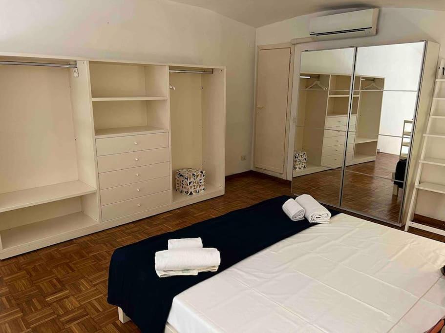 Ponte Vecchio Cozy Oltrarno Apartment فلورنس المظهر الخارجي الصورة