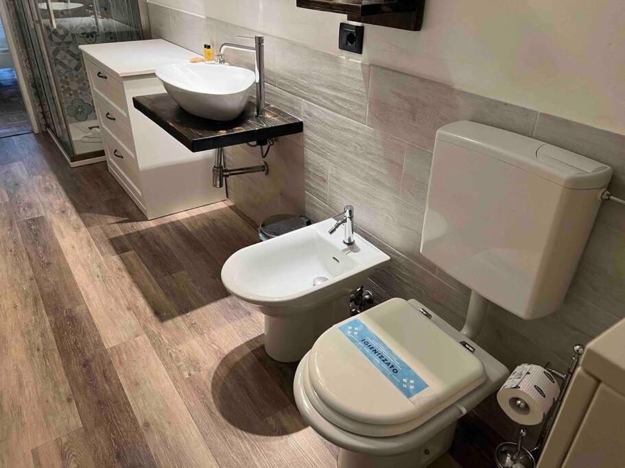 Ponte Vecchio Cozy Oltrarno Apartment فلورنس المظهر الخارجي الصورة